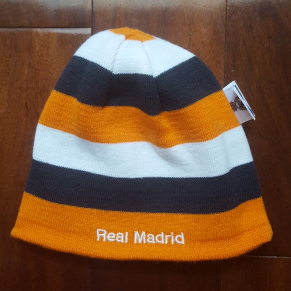 Reversible Real Madrid Beanie - Picture 3 of 3